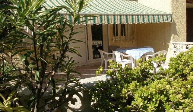 3 bedroom apartment 40 meters from the beach