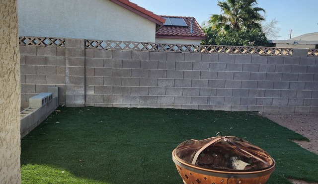 3-bedroom estate in brilliant Henderson with WiFi, AC