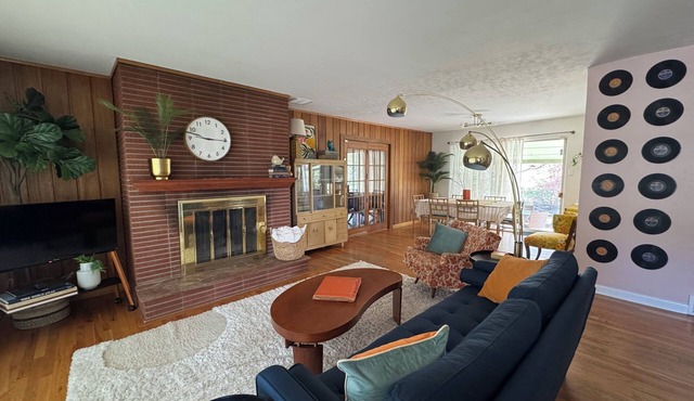 3-bedroom family and Pet-friendly house located near the iconic Broadmoor Hotel