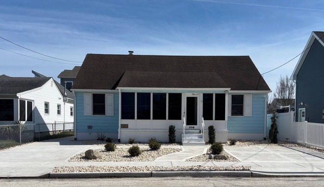 3 bedroom, family-friendly, beach retreat only 1 block to the beach or bay