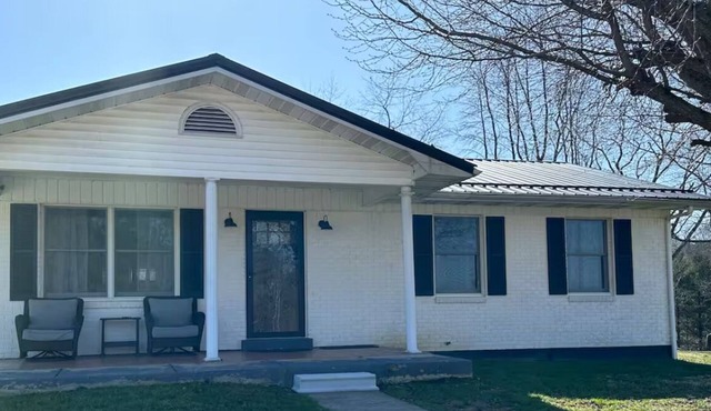 3- Bedroom Farmhouse near the Red River Gorge