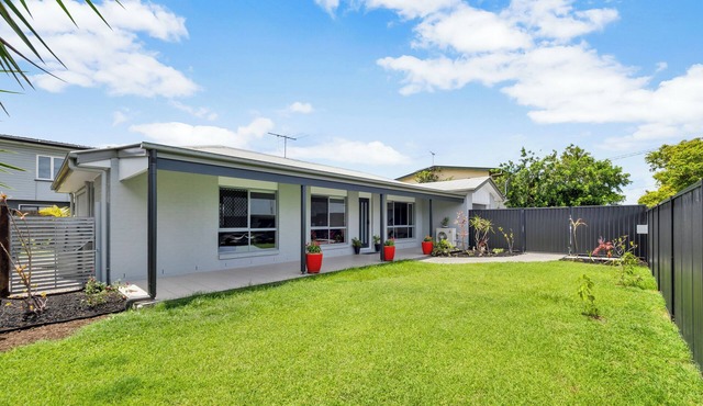 3 Bedroom Fully Renovated Modern Family Home