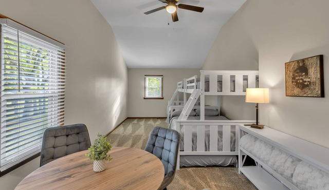 3 bedroom fully renovated house in Alden NY sleeps 12!