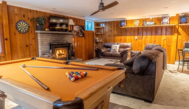 3-bedroom Fun Bungalow in White Oak