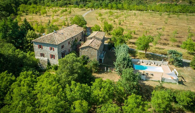 3 bedroom Gîte "Le Noyer" at Le Mas de Roussa