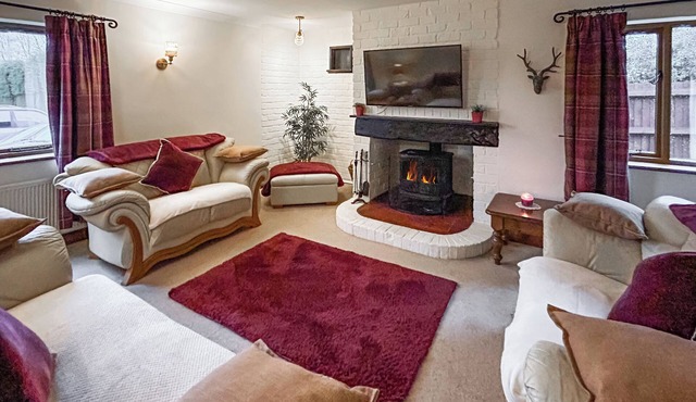 3 bedroom accommodation in Areley Kings, Near Stourport on Severn
