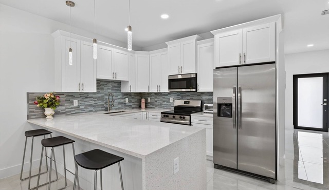 3-bedroom getaway house in quiet Lehigh Acres ready for you