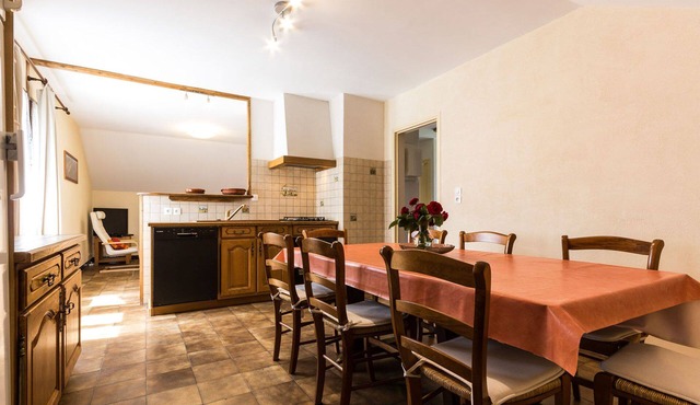 3 bedroom gite "Châtel" with Jacuzzi-Sauna in Trieves Vercors