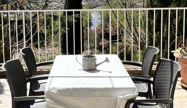 3-bedroom gîte with swimming pool and view of the Orb valley