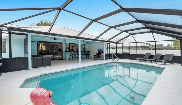 3 Bedroom Glam Getaway Near Heart of PSL