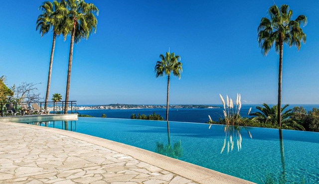 3 bedroom gorgeous apartment in Vallauris