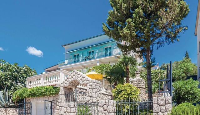 3 bedroom gorgeous apartment in Dramalj