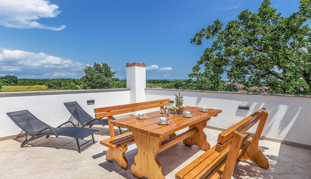 3 bedroom gorgeous apartment in Muntic