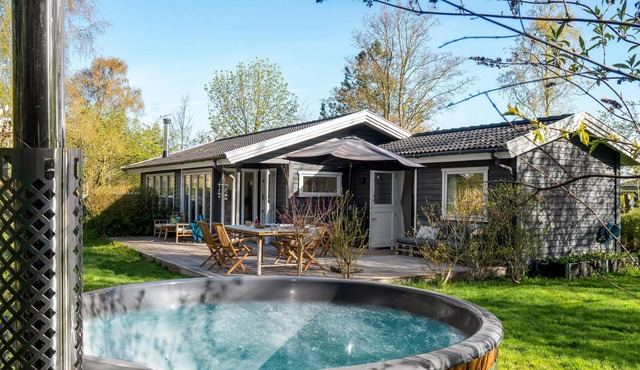 3 bedroom gorgeous home in Føllenslev