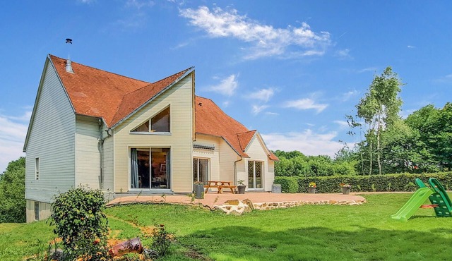 3 bedroom gorgeous home in Carrouges