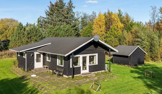 3 bedroom gorgeous home in Strandby