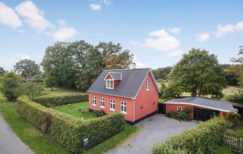 3 Bedroom Gorgeous Home In Aakirkeby