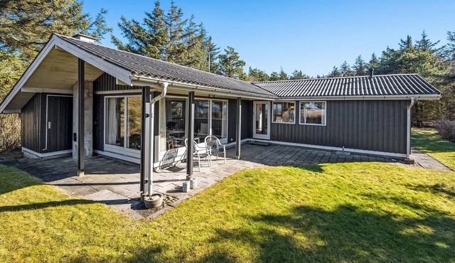 3 bedroom gorgeous home in Thyholm