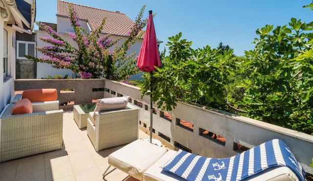 3 bedroom gorgeous home in Sucuraj