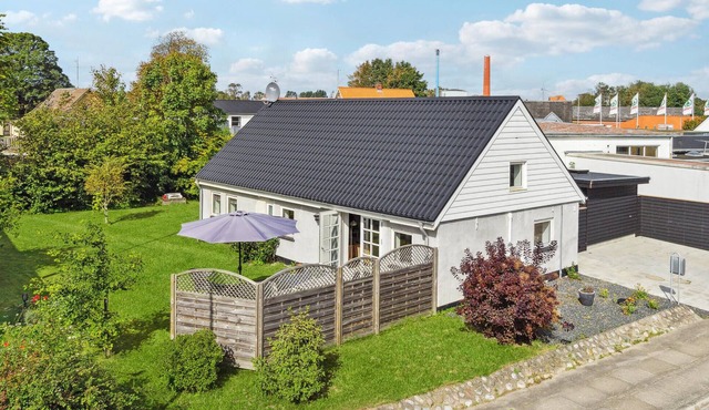 3 bedroom gorgeous home in Asaa