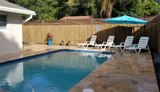 3-Bedroom Heated Private Pool Vacation Home just minutes from the Beach Pet