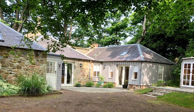 3 bedroom Historic Cottage With View Over Aberlady Bay