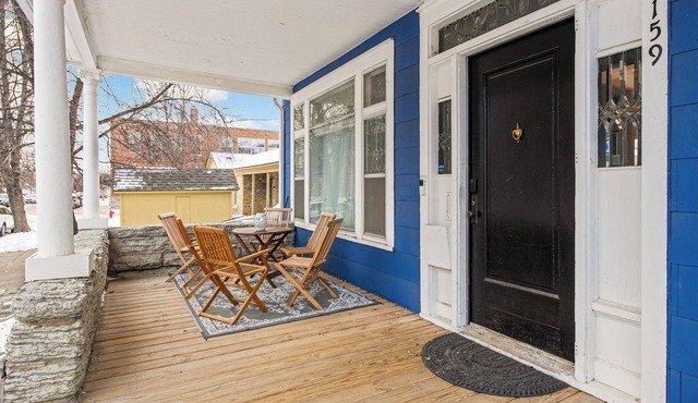 3-bedroom historic home walking distance Downtown & Xcel center 12 min to MSP