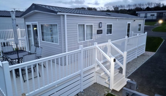 3-Bedroom Holiday Home with Valley Views