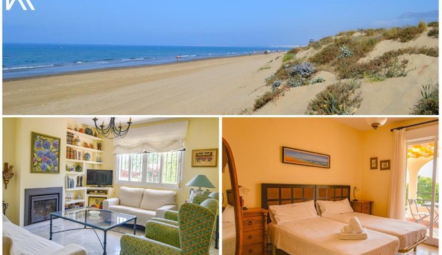 3 bedroom holiday home next to the beach in Costabella, Marbella