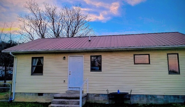 3-bedroom home away from home in Middesboro. A family friendly environment.