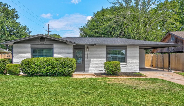 3 bedroom home in Port Neches