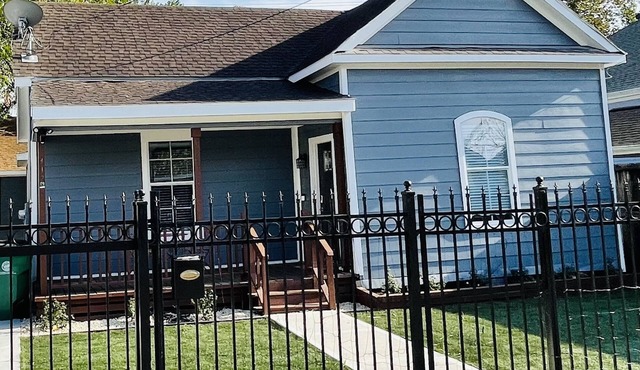 3 bedroom home in the heart of Houston