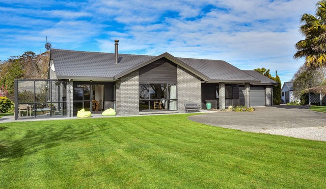 ⭐3 bedroom home ⭐ Lifestyle property close to CBD ⭐