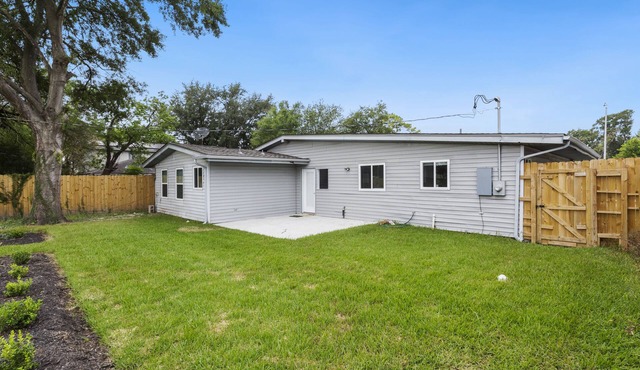3 Bedroom Home near Galleria, Texas Med Center, NRG Stadium