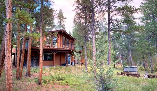 3 bedroom home nestled in 2 acres-views from deck, hot tub, hike, relax, enjoy!