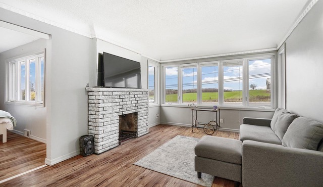 3 Bedroom Home + Party Barn
