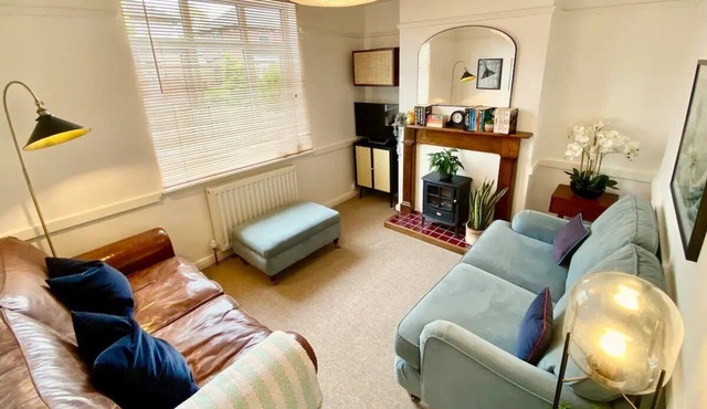 3 Bedroom home, within walking distance of town - Pass the Keys