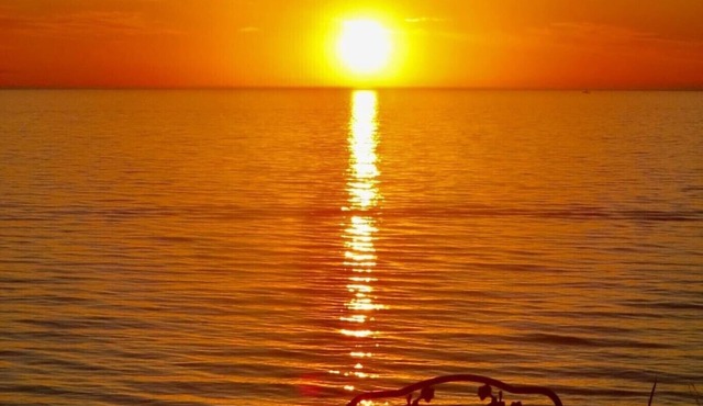 3 bedroom home within walking distance to shared private beach