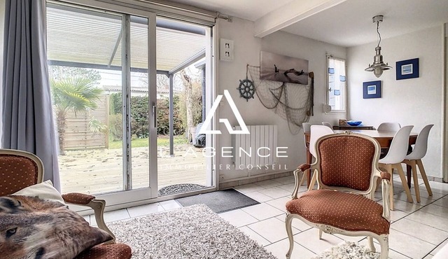 3-bedroom house with terrace, pets allowed, parking