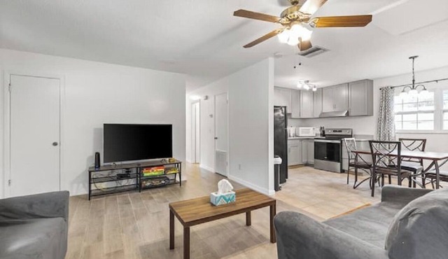 3-bedroom house 13 Minutes to World Equestrian Center in Ocala