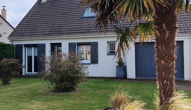 3 bedroom house 5 minutes from the sea