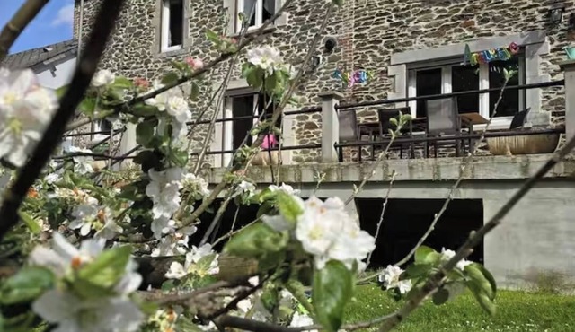 3-bedroom house at the border of the river in charming Laifour