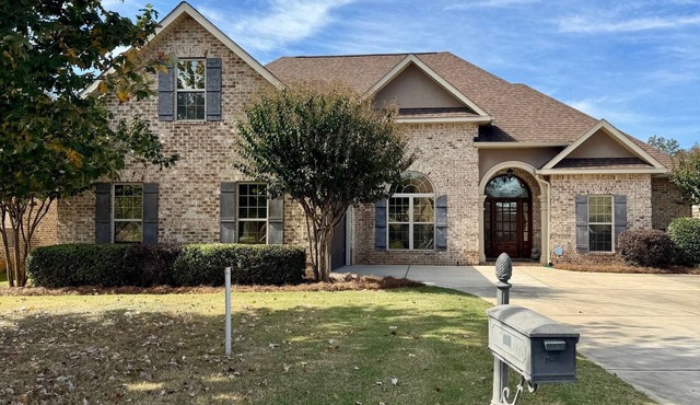3-bedroom house close to the Interstate