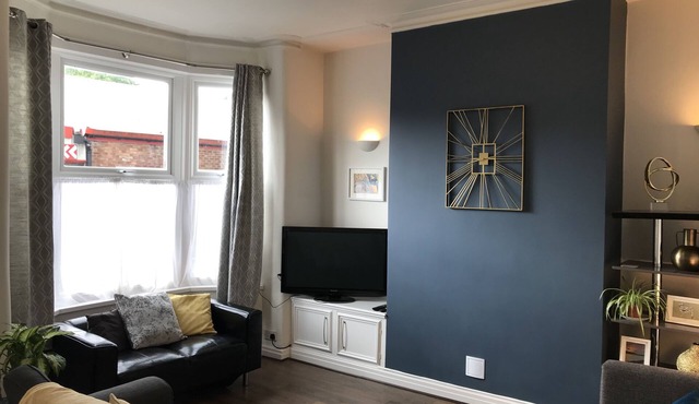 3 bedroom house close to M6 & M55