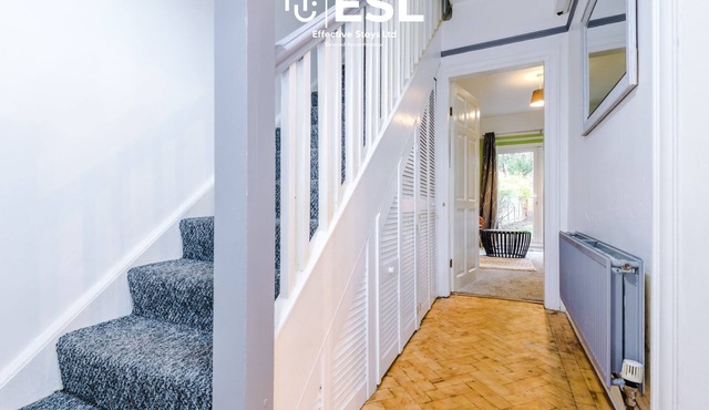 3 Bedroom House - Garden-Parking