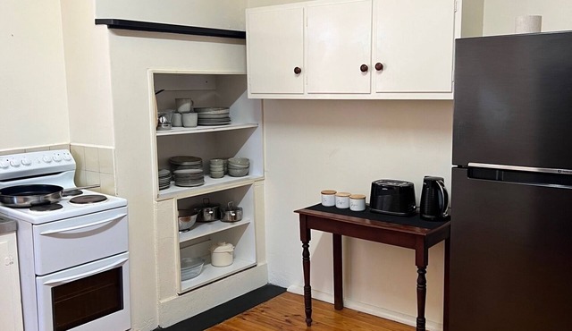 3 Bedroom House, heating & cooling -17kms to Port Pirie - Pet Friendly.