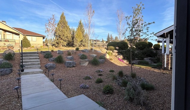3-bedroom house iMadras with AC and fitness room. Close to Lake Billy Chinook