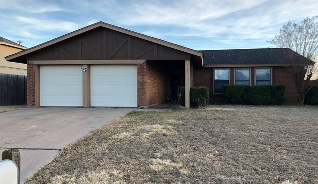 3-bedroom house in adorable Abilene Close to Colosseum