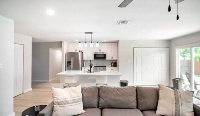 3-bedroom house in Allen with Garage