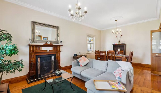3-bedroom house in welcoming Camden Park with AC, WiFi